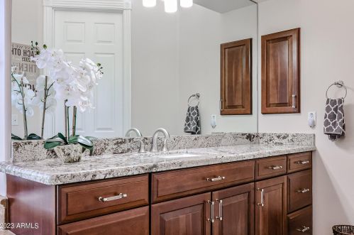 9610 Laurel Ln, Scottsdale AZ 85254-4901 exterior