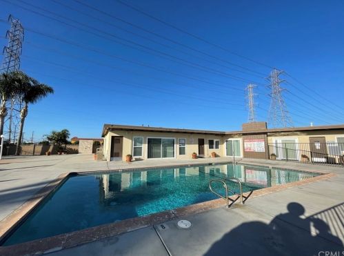 17700 Western Ave, Gardena CA  90248-3234 exterior