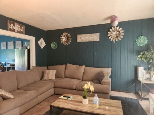 1606 Woodmont Ave, New Kensington, PA 15068-4139