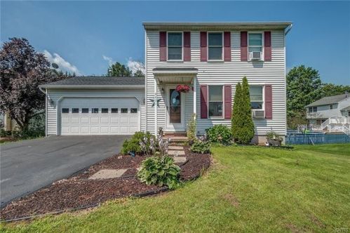 9451 Peregrin Ln, Brewerton, NY 13029-9535