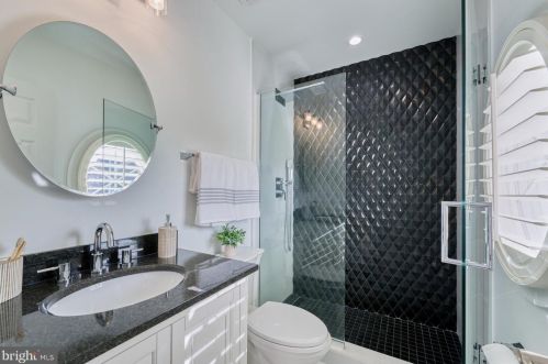 40280 Spectacular Bid Pl, Leesburg VA  20176-7173 exterior