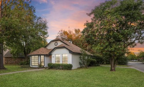 300 Joshua St, Denton, TX 76209-4870