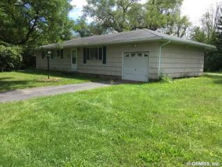 154 Vollmer Pkwy, Rochester, NY 14623-5247
