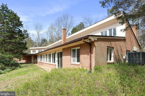 362 Wren Ln, Strasburg, VA 22657-4734