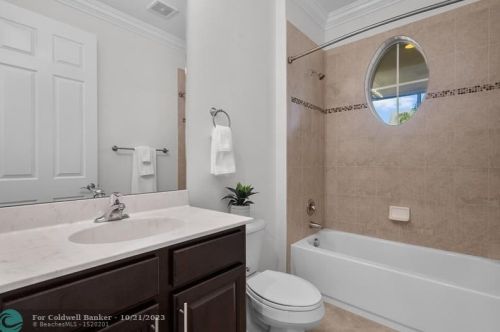 10491 Waterway Ln, Fort Pierce FL  34987-2521 exterior