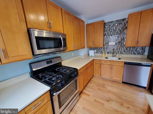 209 Front St, Trenton NJ 08608-2103 exterior