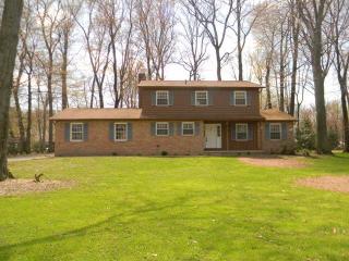 9276 Seneca St, Massillon, OH 44646-9368