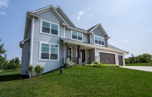 7418 Werner Rd, West Bend, WI 53090-8667