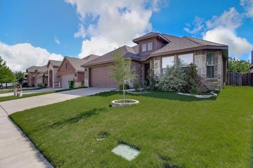 11813 Bellegrove Rd, Burleson TX  76028-0243 exterior