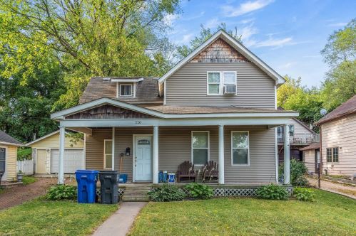 220 Belvidere St, Saint Paul, MN 55107-3102