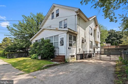 887 Lalor St, Trenton, NJ 08610-6558