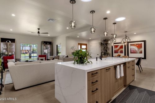 1812 11th Ave, Phoenix AZ  85007-1714 exterior