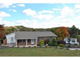 216 Sawmill Rd, Spangsville, PA 19512-8553