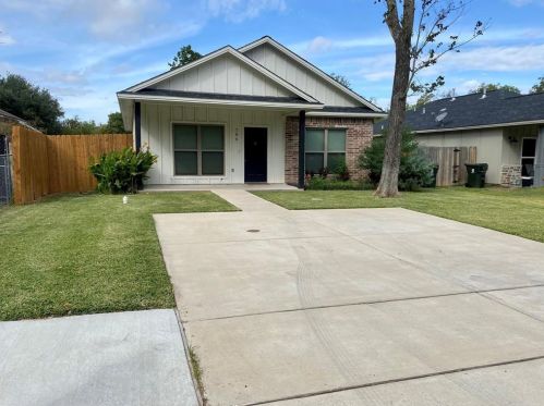 706 Freeman Ave, Bryan, TX 77803-5027