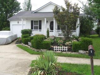 2092 Belmont Dr, Lexington, KY 40516-9684