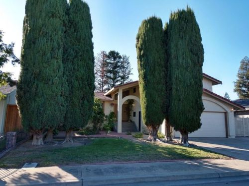 2625 Yale Ave, Turlock CA  95382-0813 exterior