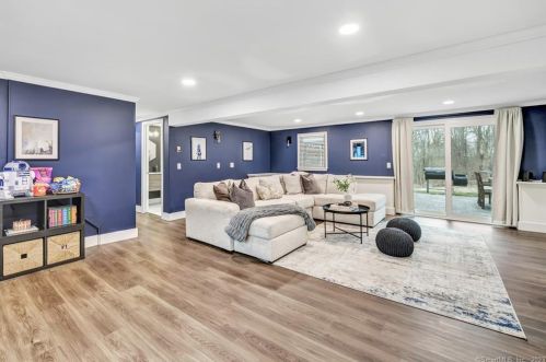 26 Perch Rd, Huntington CT  06484-1824 exterior