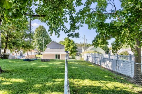 725 Eastern Ave, Bellefontaine OH  43311-2615 exterior