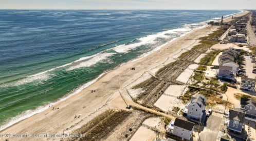 5 Fort Ave, Pelican Island NJ  08751-1512 exterior