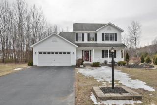 1 Dandelion Dr, Fortsville, NY 12831-3202