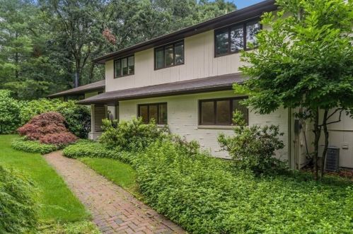 14 Evergreen Dr, Easton, MA 02356-2213