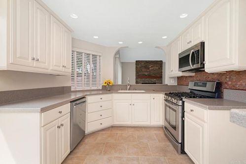 16010 Caminito De Linda, San Diego CA 92128-3349 exterior