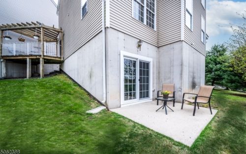 40 Brock Ln, Hackettstown NJ  07840-5677 exterior