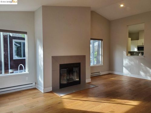 192 Bayside Ct, Richmond, CA 94804-7460