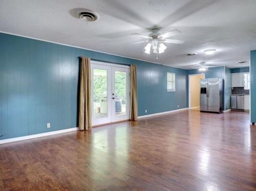 1225 Hillcrest St, Denton TX  76201-2412 exterior