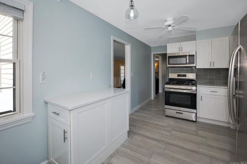 179 Benic Pl, Hawthorne NY  10532-1033 exterior