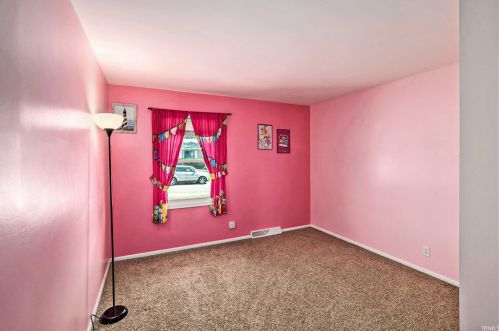 2115 Sarah St, Mishawaka IN  46545-6248 exterior