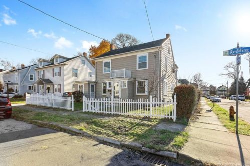 63 Redding Pl, Bridgeport, CT 06604-1813