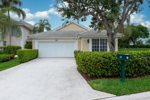 640 Masters Way, West Palm Beach, FL 33418-8493