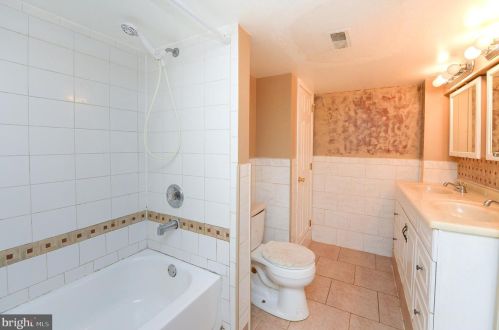 514 Asbury Ave, West Deptford NJ  08063-1230 exterior