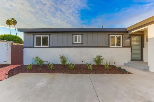 3862 Martha St, San Diego CA  92117-1817 exterior