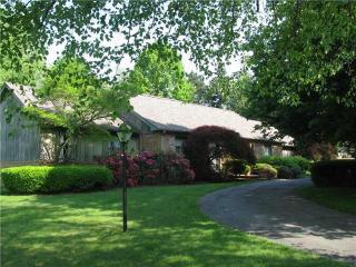 641 Leona St, Hermitage, PA 16150-1629