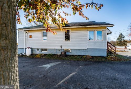 1343 Cherry St, Boothwyn, PA 19061-3037