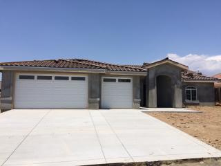 10808 Petty Ct, Bakersfield, CA 93306-8327
