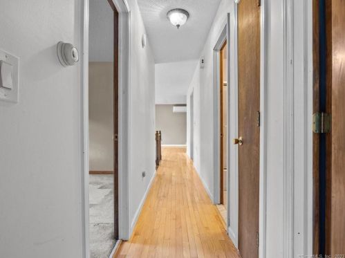 7 Lena Dr, Uncasville CT  exterior