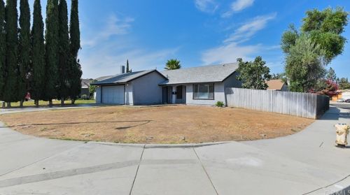 4454 Cynthia St, Riverside CA  92505-2802 exterior