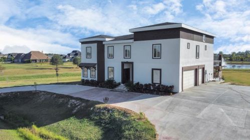 703 Leaning Oak Trl, Richmond TX  77406-4652 exterior