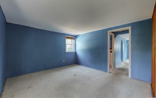 105 Renison Dr, Westbury NY  11590-1036 exterior