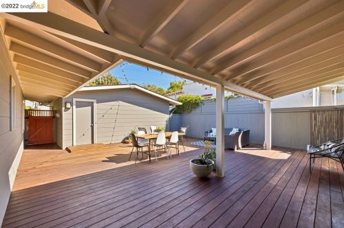 210 Amherst Ave, Berkeley CA 94708-1001 exterior