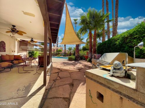 10556 Bella Vis Dr, Scottsdale AZ 85258-5761 exterior