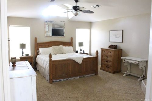 13904 Las Entradas, Bakersfield CA 93314-4209 exterior