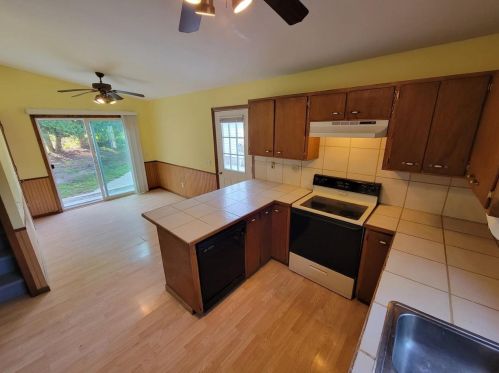 120 Manchester St, Manchester WI  53946-8559 exterior