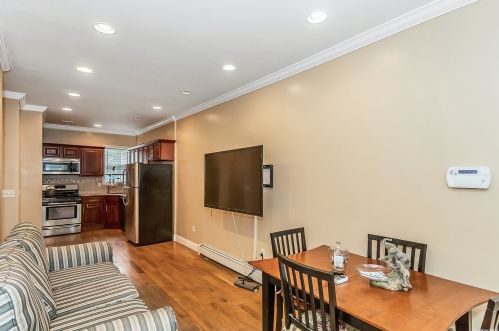 10447 Atlantic Ave, Jamaica, NY 11418-2930