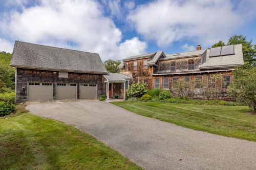 166 Locke Rd, Rye, NH 03870-2419