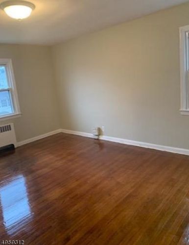 16 Brookwood Dr, Maplewood NJ  07040-1905 exterior