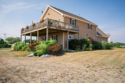 1378 Ocean Rd, South Kingstown RI  02882-6228 exterior